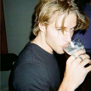 Meet your Posher, Valentine